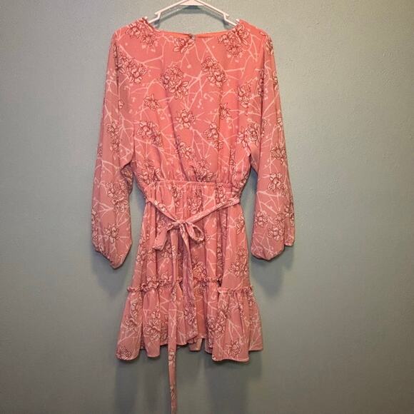 Flying Tomato Dresses & Skirts - Women's Flying Tomato Pink White Floral Long Sleeve Dress M